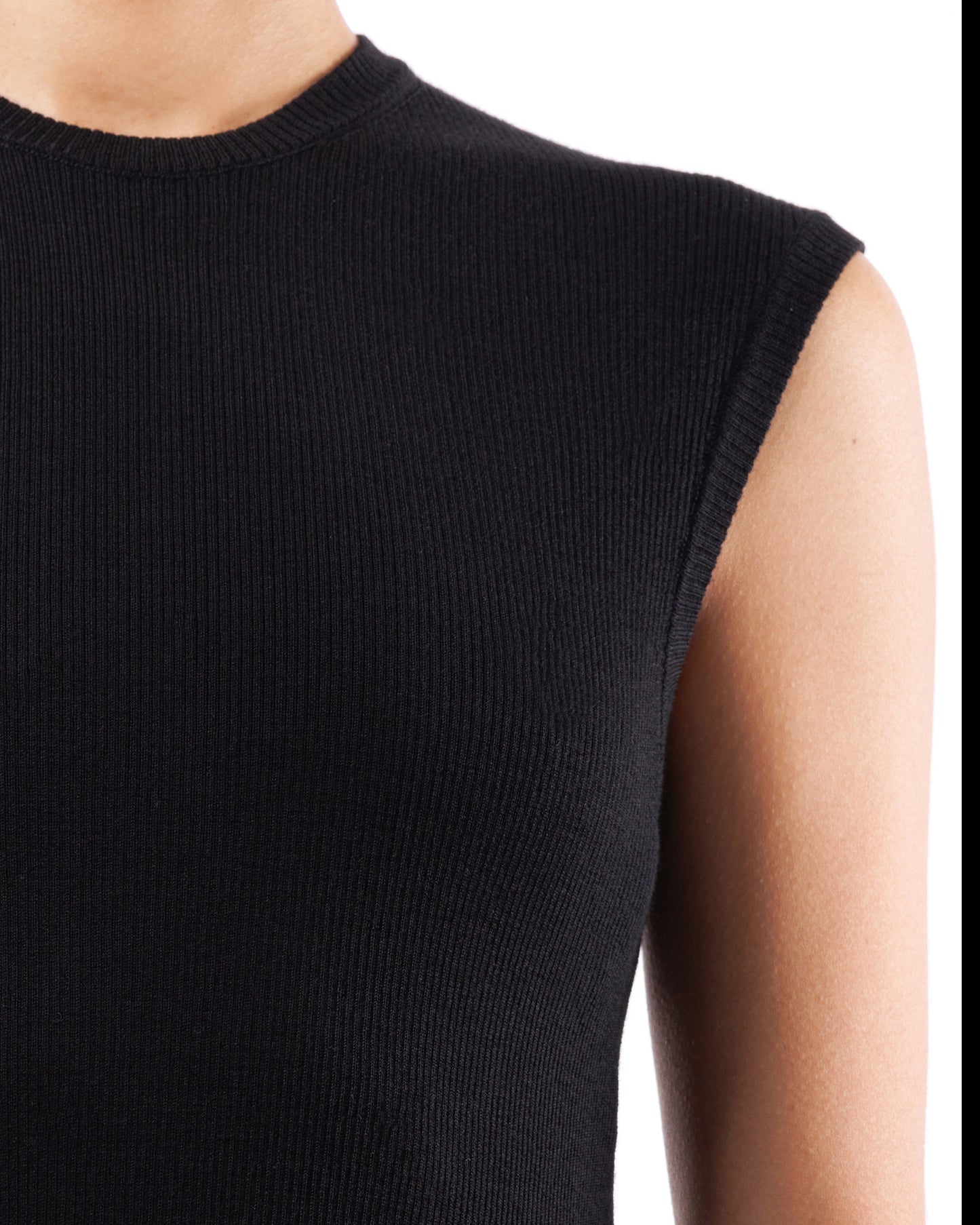 #1043 Muscle tank 120's superfine merino