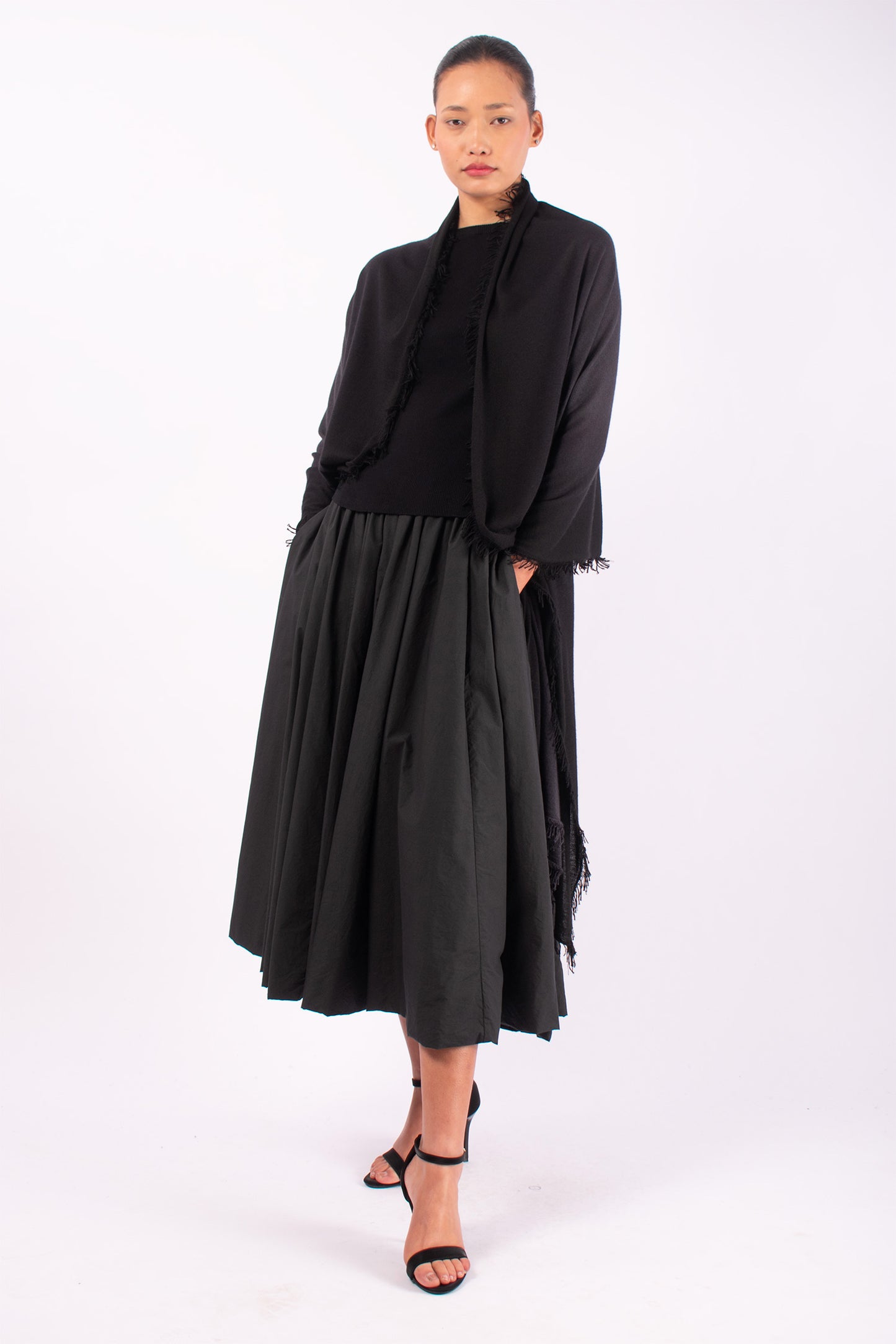 #1426 Shawl in Cashmere- Charcoal Ombre — Lars Andersson hand-loomed knitwear