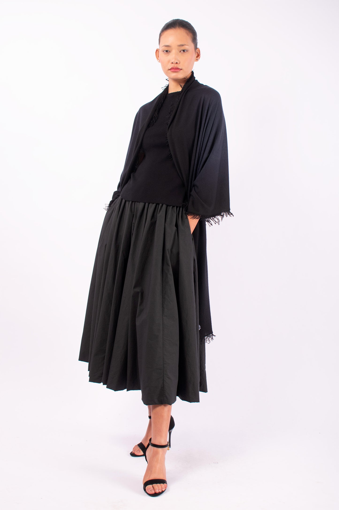 #1426 Shawl in Cashmere- Japanese Blue Ombre — Lars Andersson hand-loomed knitwear