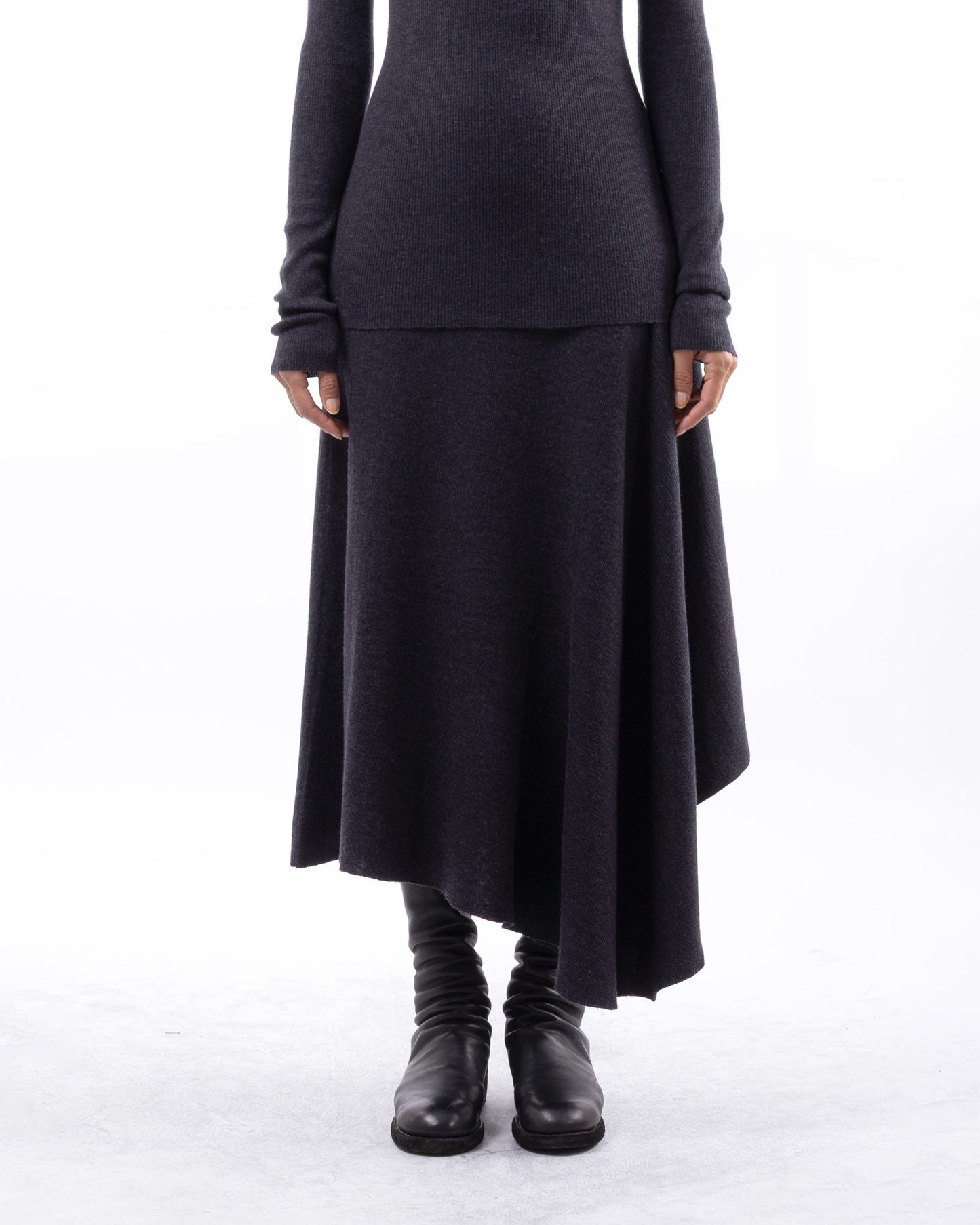 #1060 Skirt with side cascade graphite 120's superfine merino