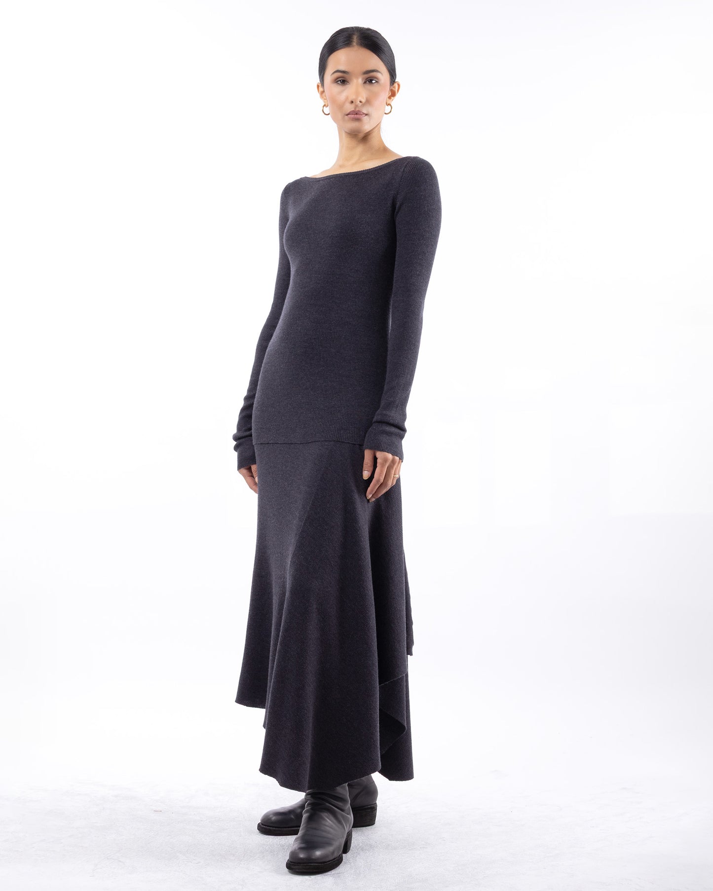 #1060 Skirt with side cascade graphite 120's superfine merino