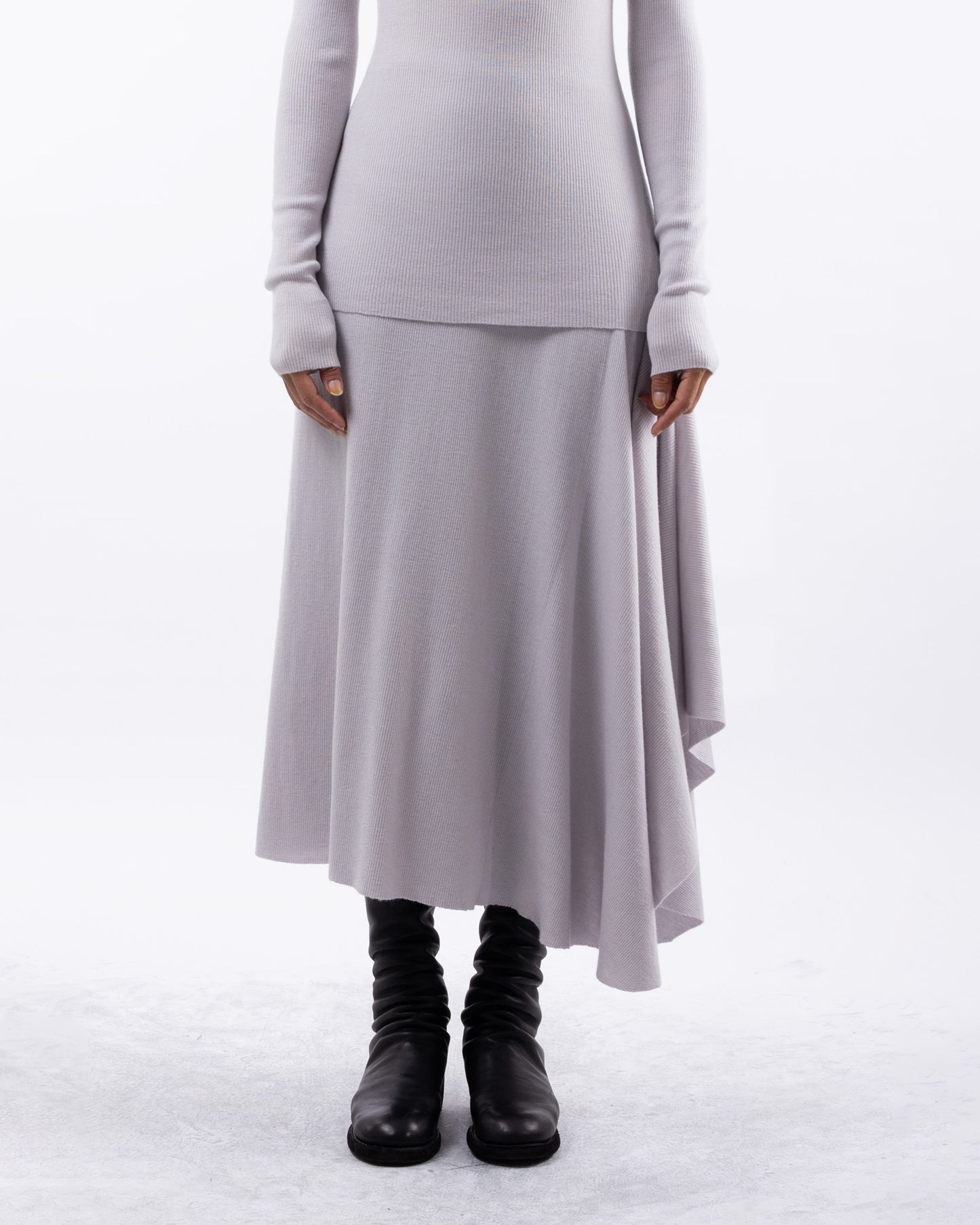 #1060 Skirt with side cascade white mist 120's superfine merino