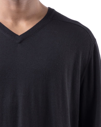 #1086 Oversized V-neck 120's Superfine Merino — Lars Andersson, view 4