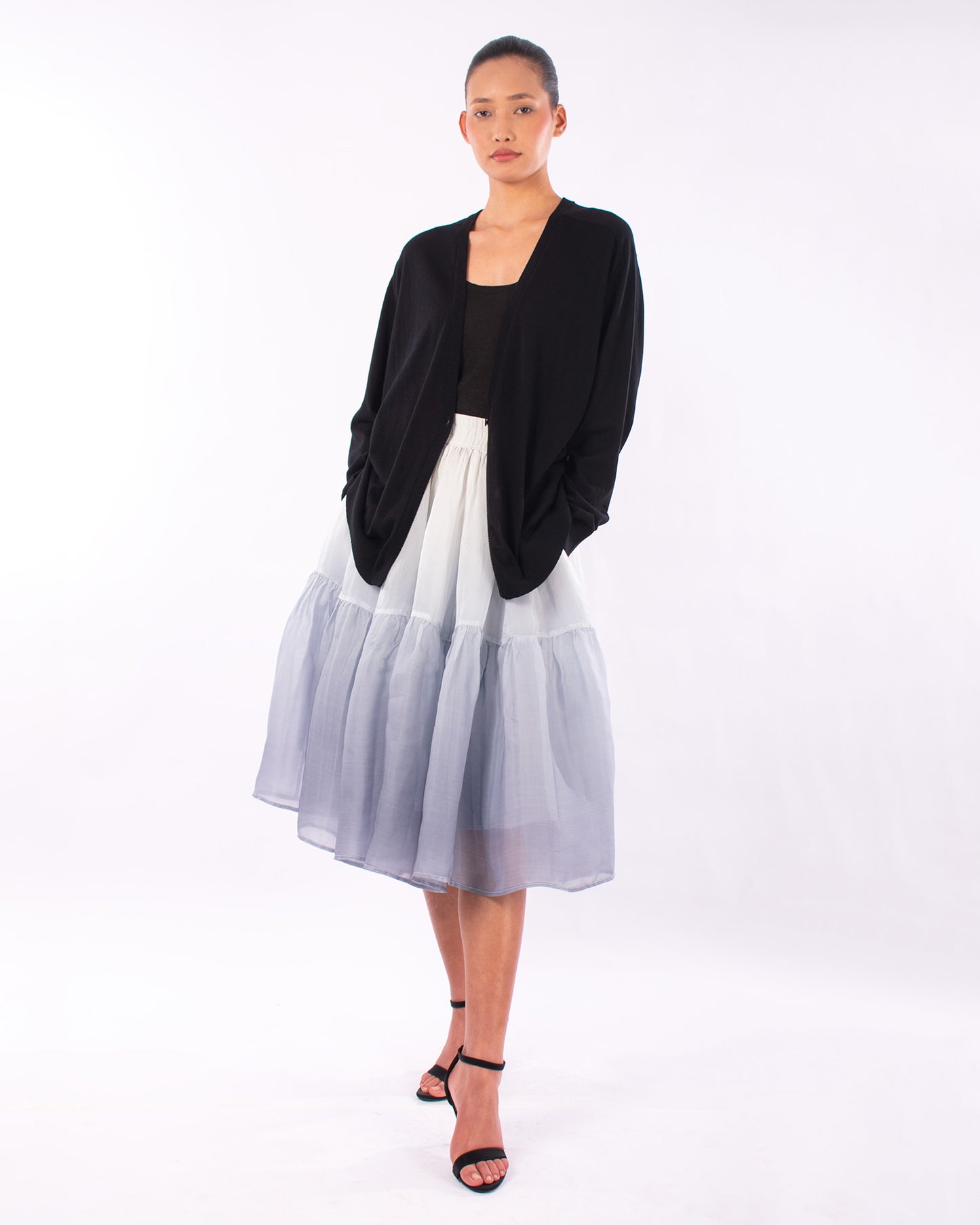 #1205 Oversized v-neck cardigan in organic cotton