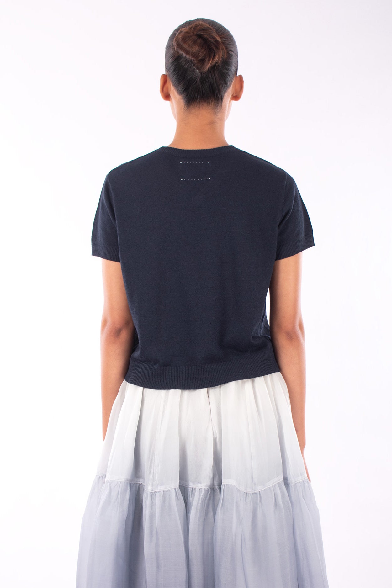 #1230 Cropped Short Sleeve V-neck Sweater In Linen And Organic Cotton- Marritimo — Lars Andersson, view 3