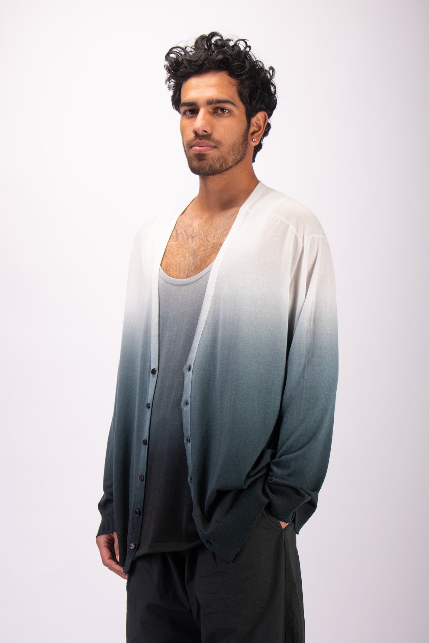 #1301 Oversized v-neck cardigan in organic cotton