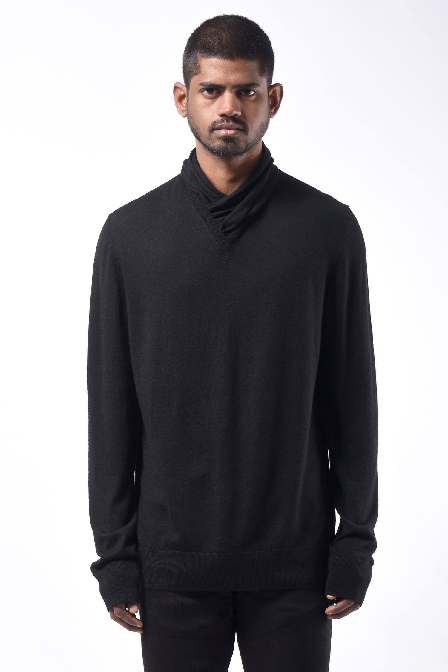 #789 V-Neck Sweater in Superfine Merino- Black — Lars Andersson hand-loomed knitwear