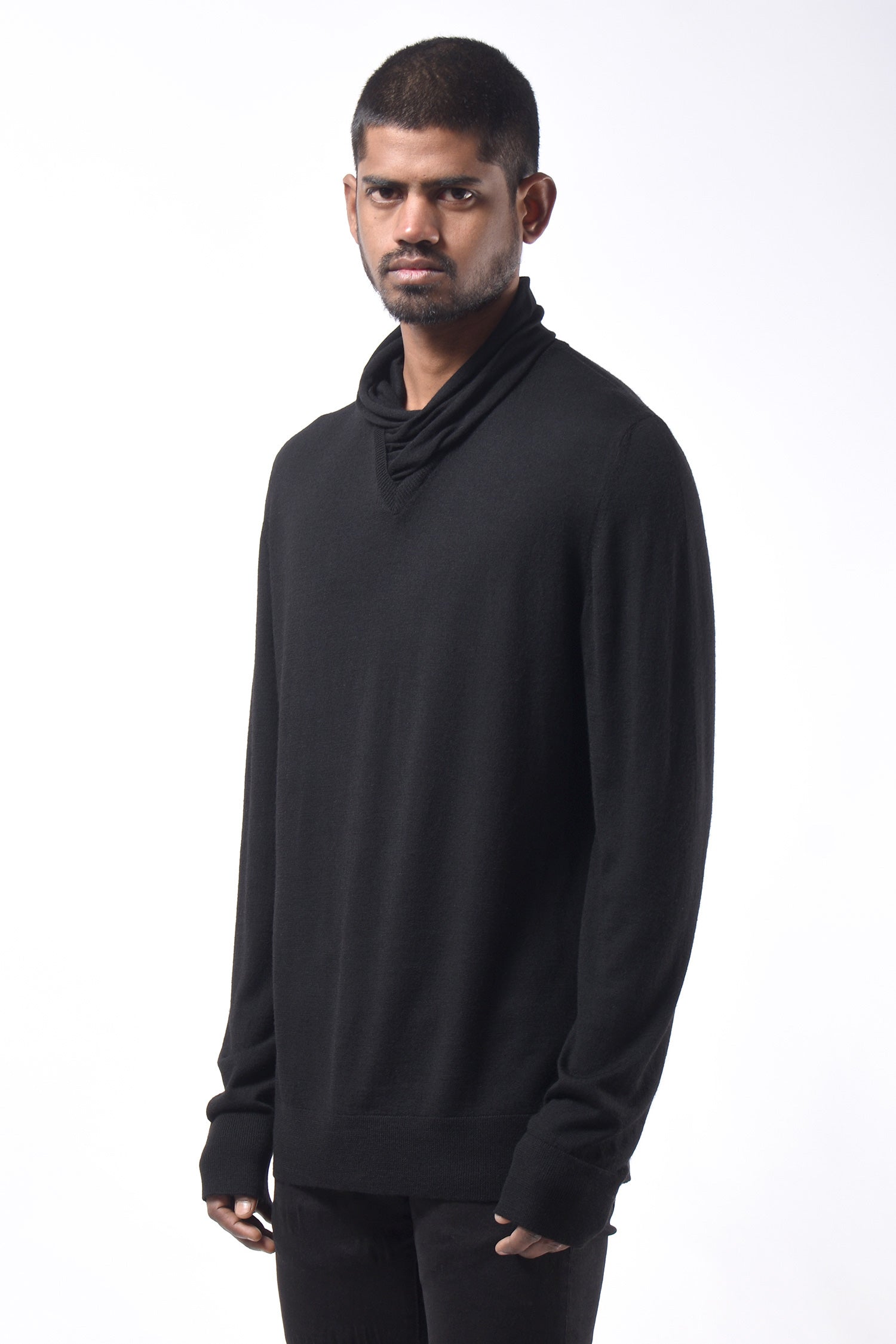 #789 V-Neck Sweater in Superfine Merino- Black — Lars Andersson, view 2