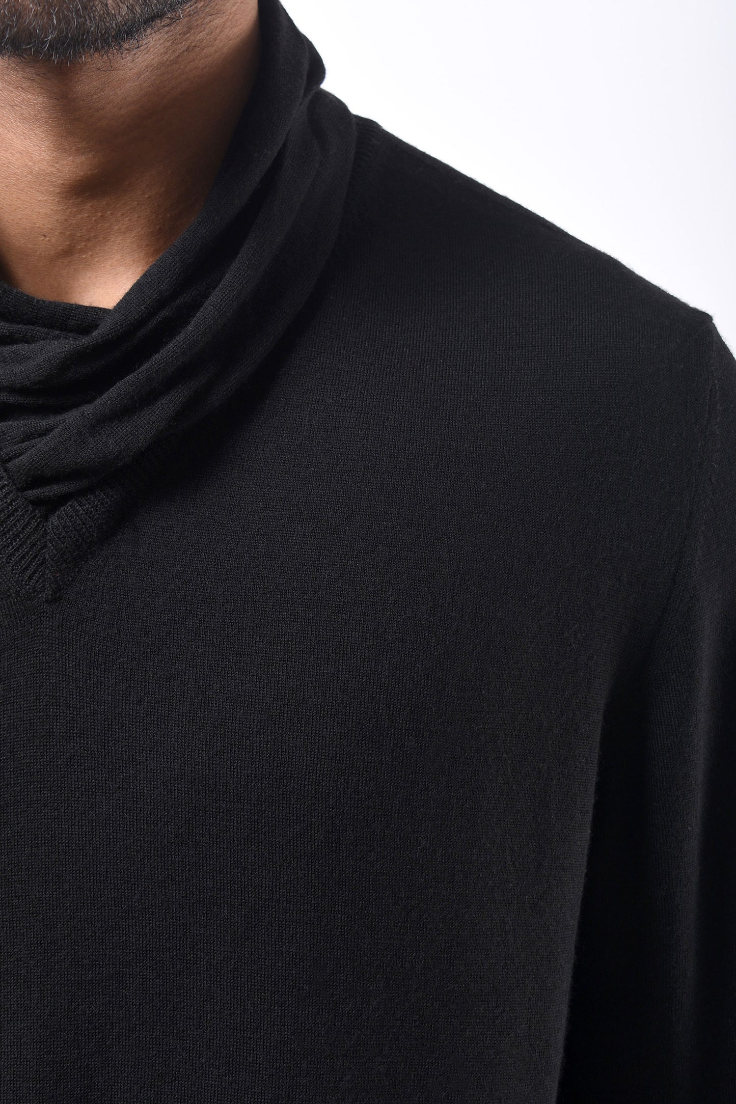 #789 V-Neck Sweater in Superfine Merino- Black — Lars Andersson, view 4