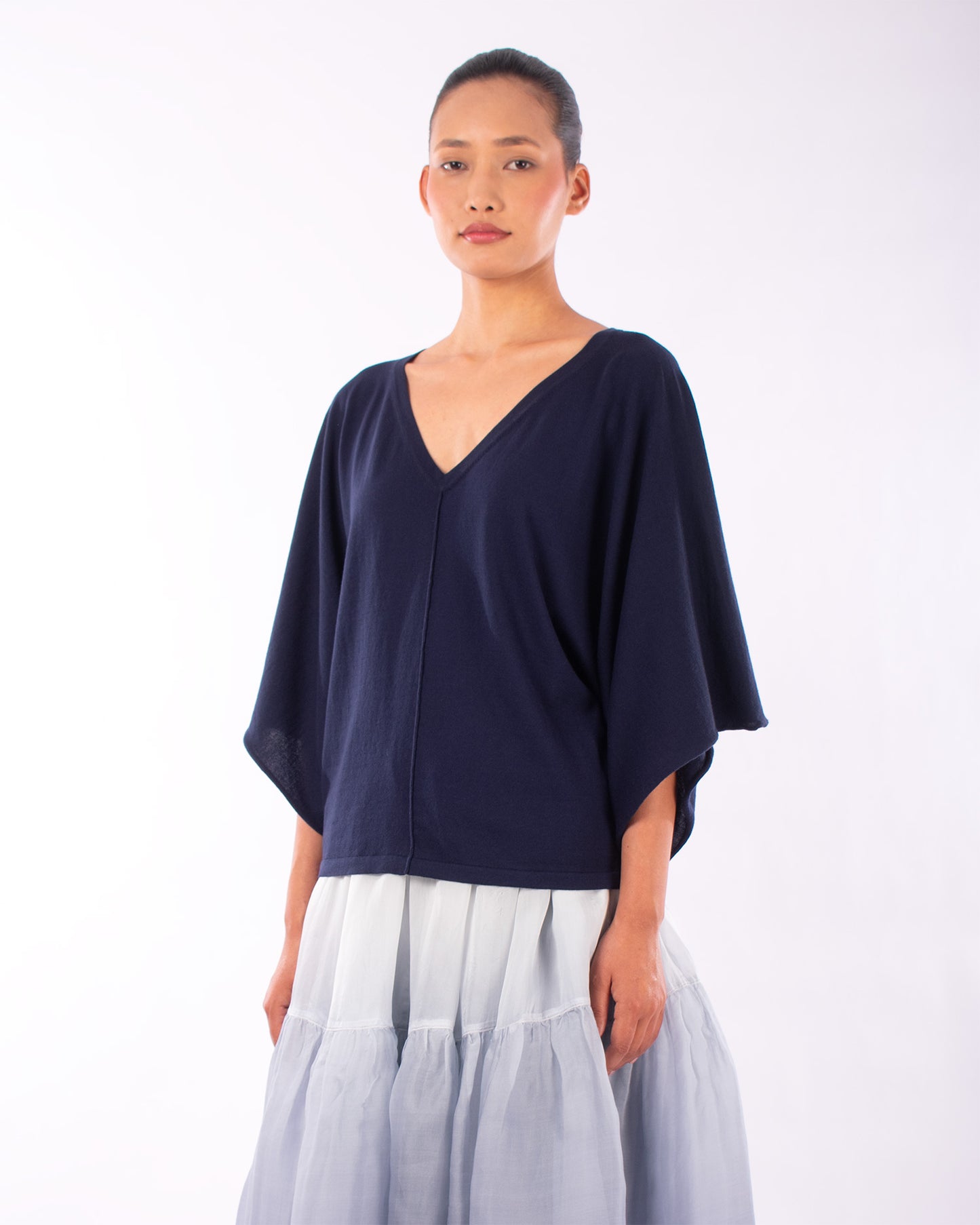 #903 V-neck wing sleeve top in organic cotton