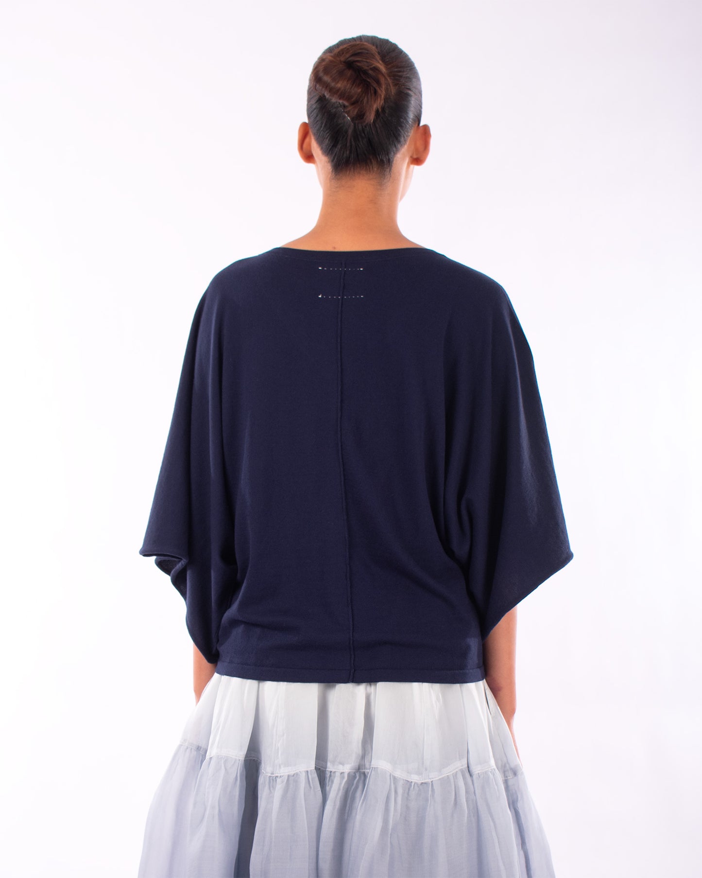 #903 V-neck wing sleeve top in organic cotton