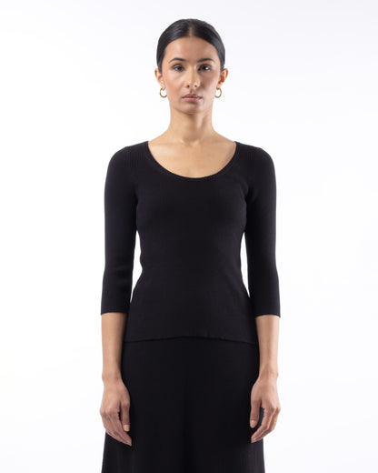 #905 Scoopneck 3/4 sleeve top black organic cotton