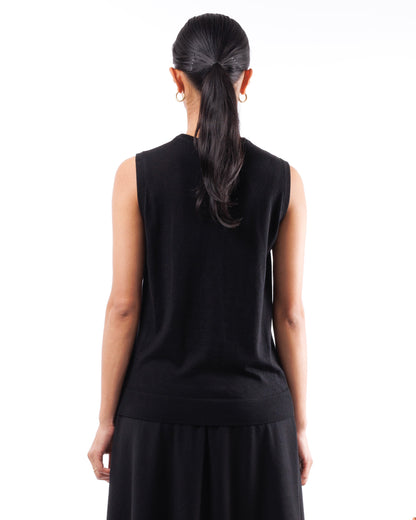 #1056 Sleeveless crewneck top 120's superfine merino