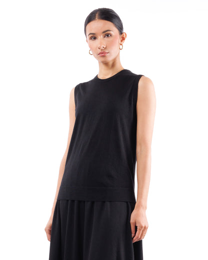 #1056 Sleeveless crewneck top 120's superfine merino