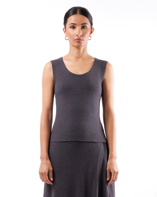 #900 Scoop neck sleeveless top organic cotton