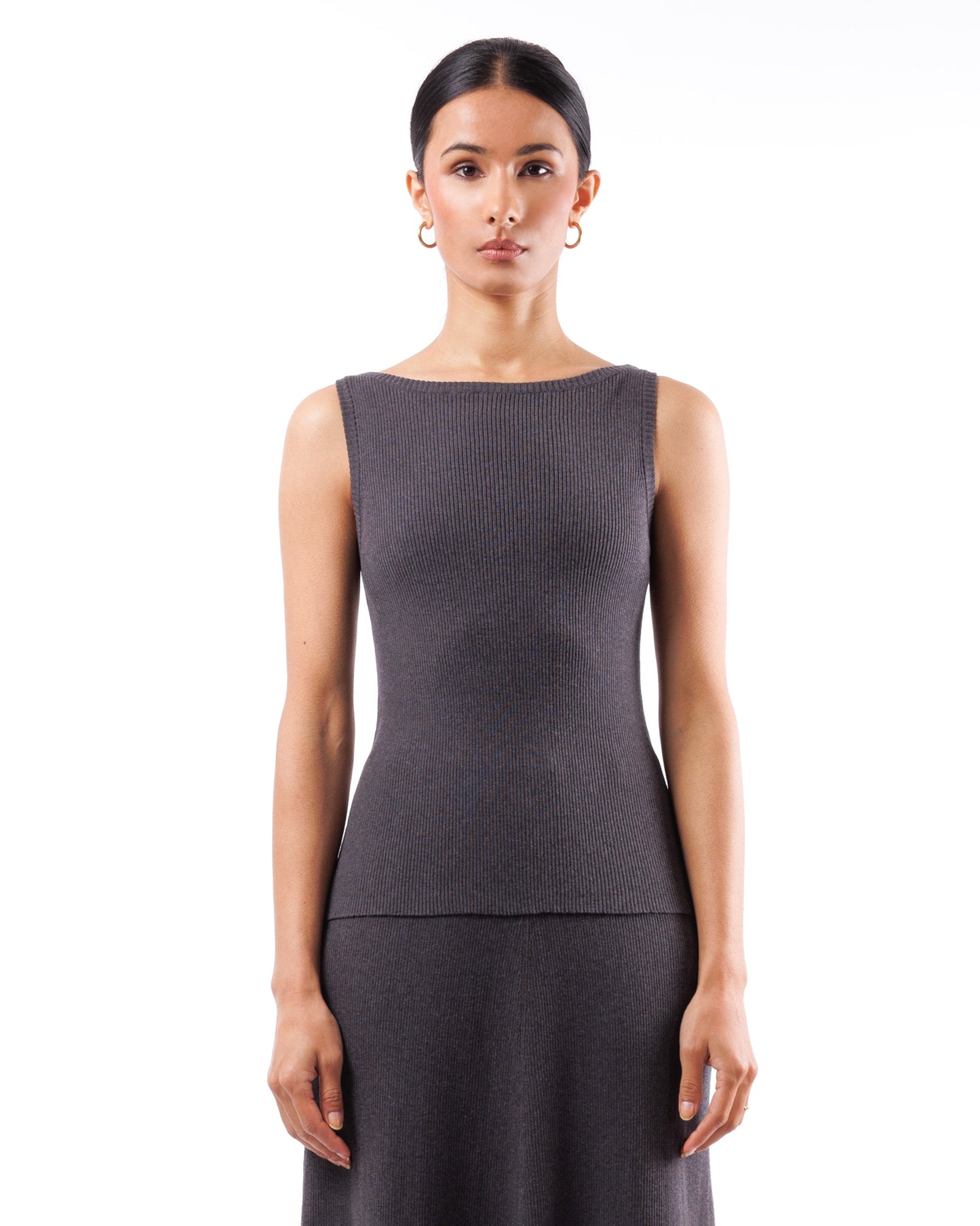 #941 Sleeveless boatneck top organic cotton
