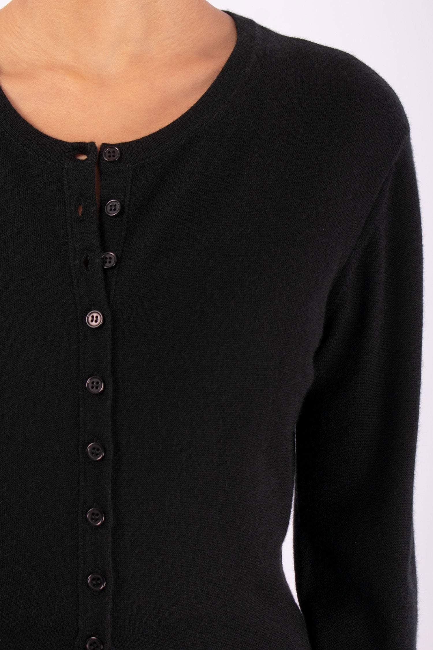 #1401 Fitted Cardigan in Superfine Merino and Cashmere- Black — Lars Andersson, view 4