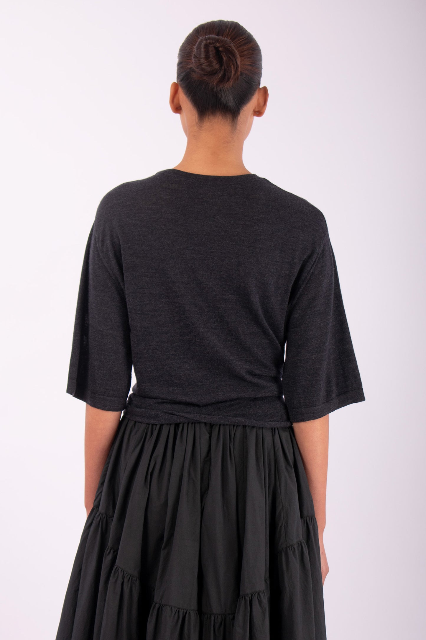 #1410 Oversize Short Sleeve Top With Tie Front in Superfine Merino- Graphite — Lars Andersson, view 3