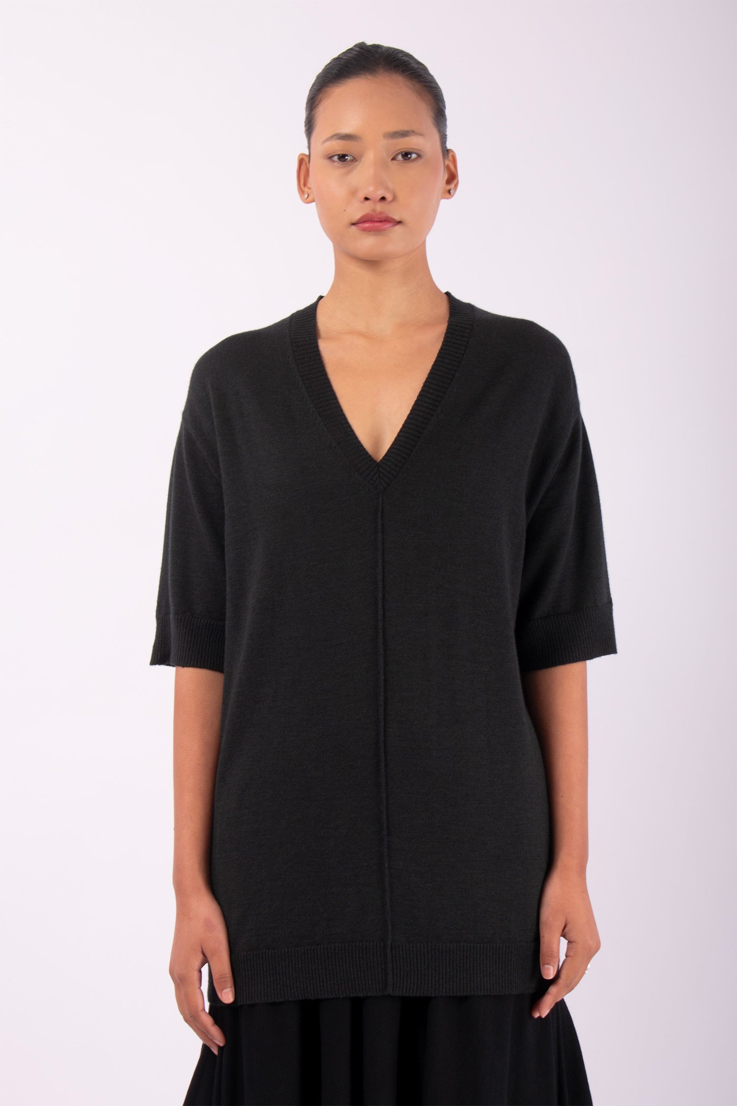 #1417 V-Neck Tunic in Superfine Merino and Cashmere- Black Forest — Lars Andersson hand-loomed knitwear