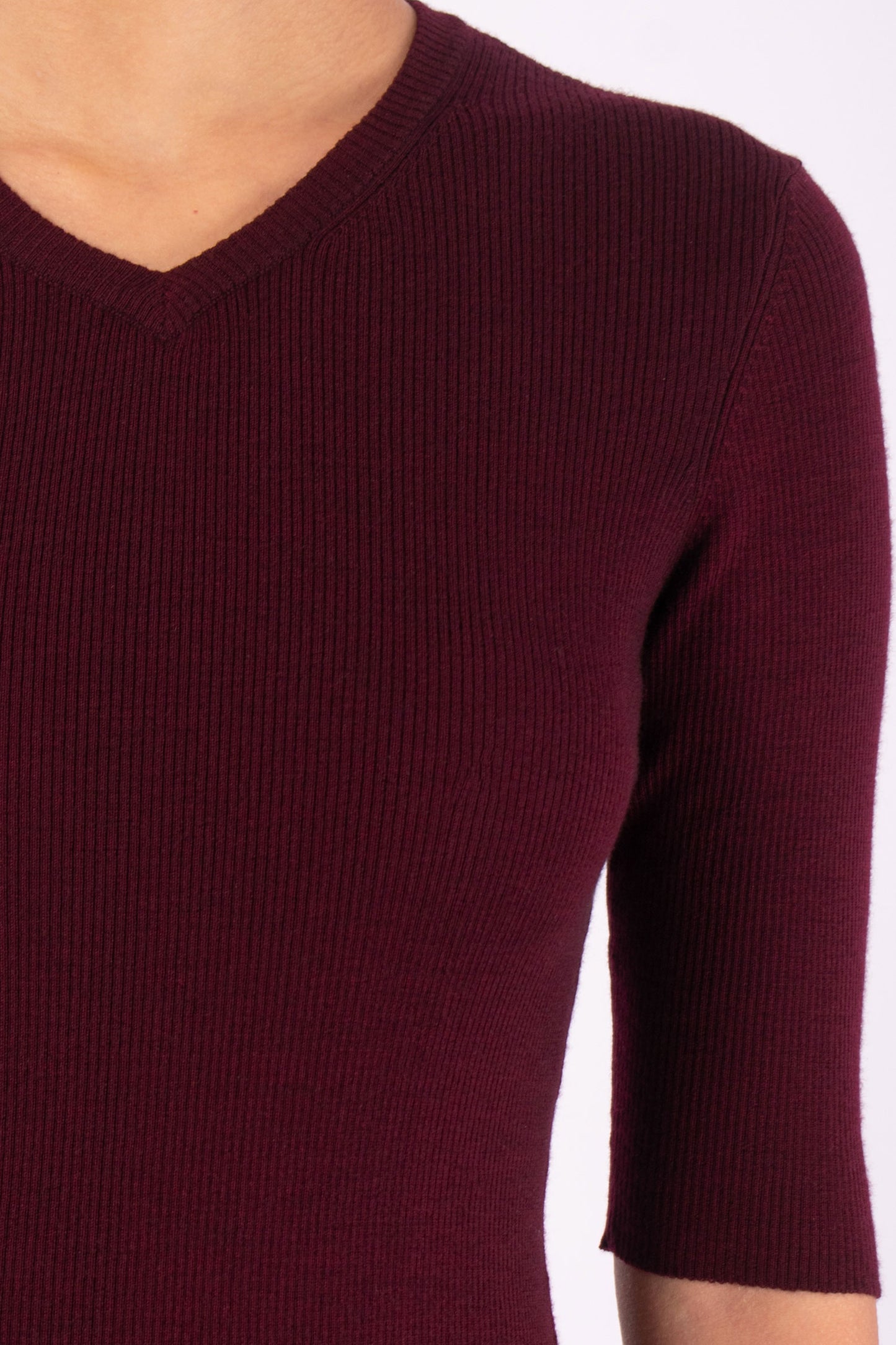 #1452 Short Sleeve High V-Neck in Superfine Merino- Burgundy — Lars Andersson, view 4