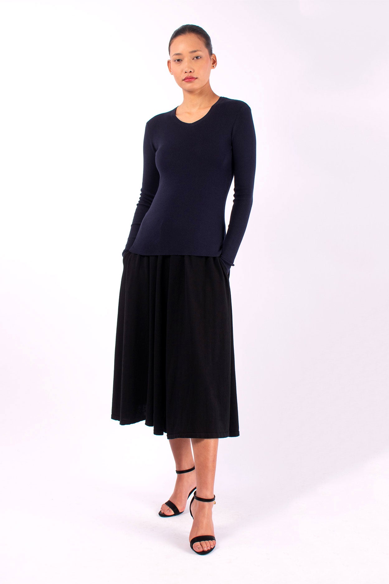 #1457 Skirt With Pockets in Organic Cotton- Black — Lars Andersson, view 2