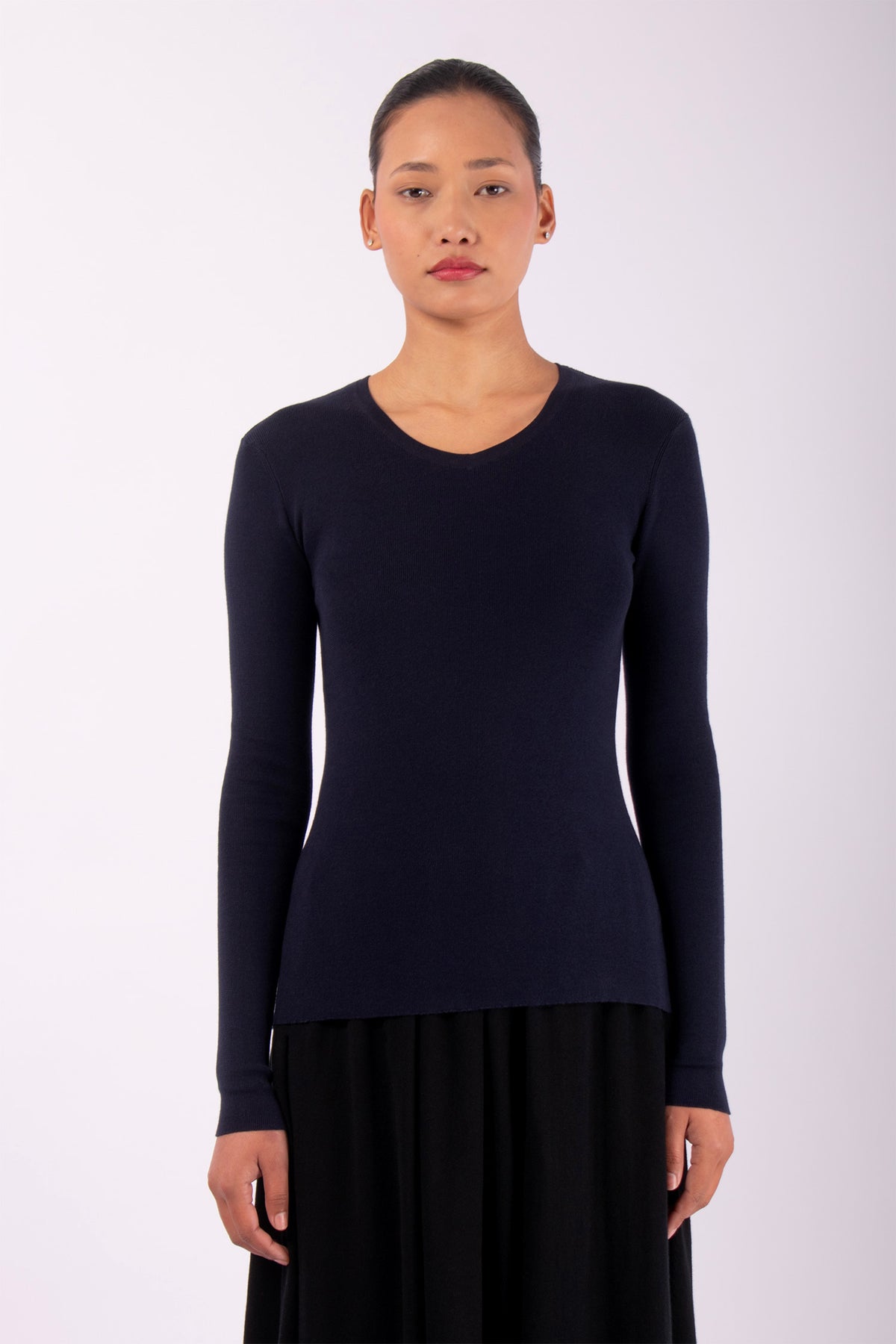 #1471 Long Sleeve High V-neck in Organic Cotton- Blue Carlo — Lars Andersson hand-loomed knitwear