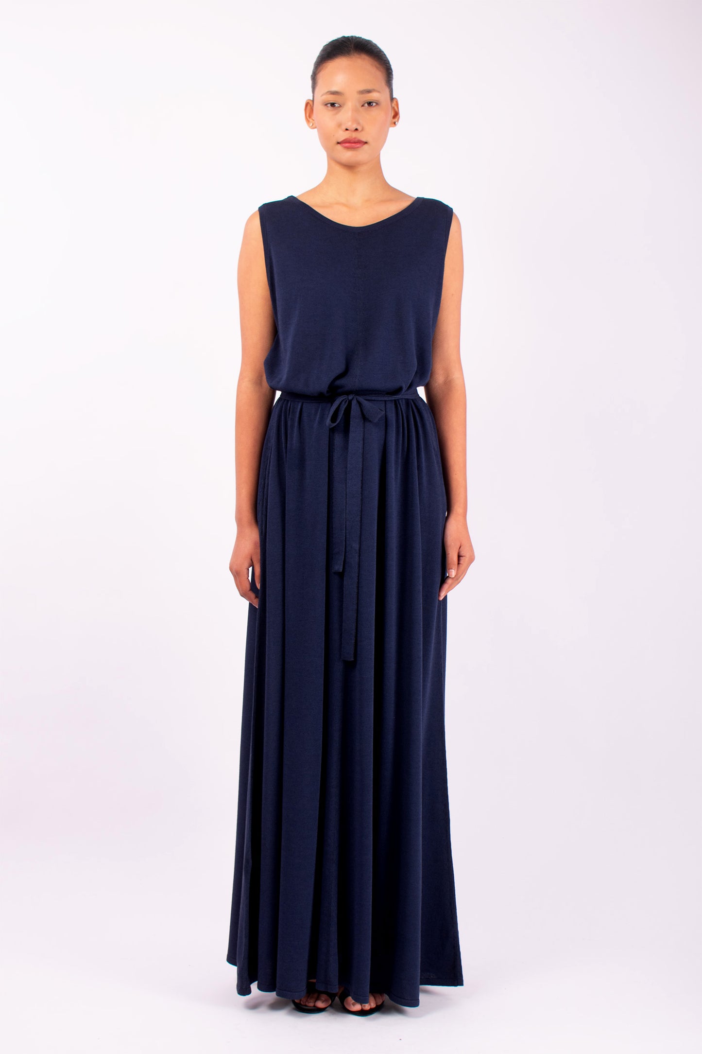 #1489 Sleeveless Boatneck Dress in Silk and Organic Cotton- Dark Blue — Lars Andersson hand-loomed knitwear