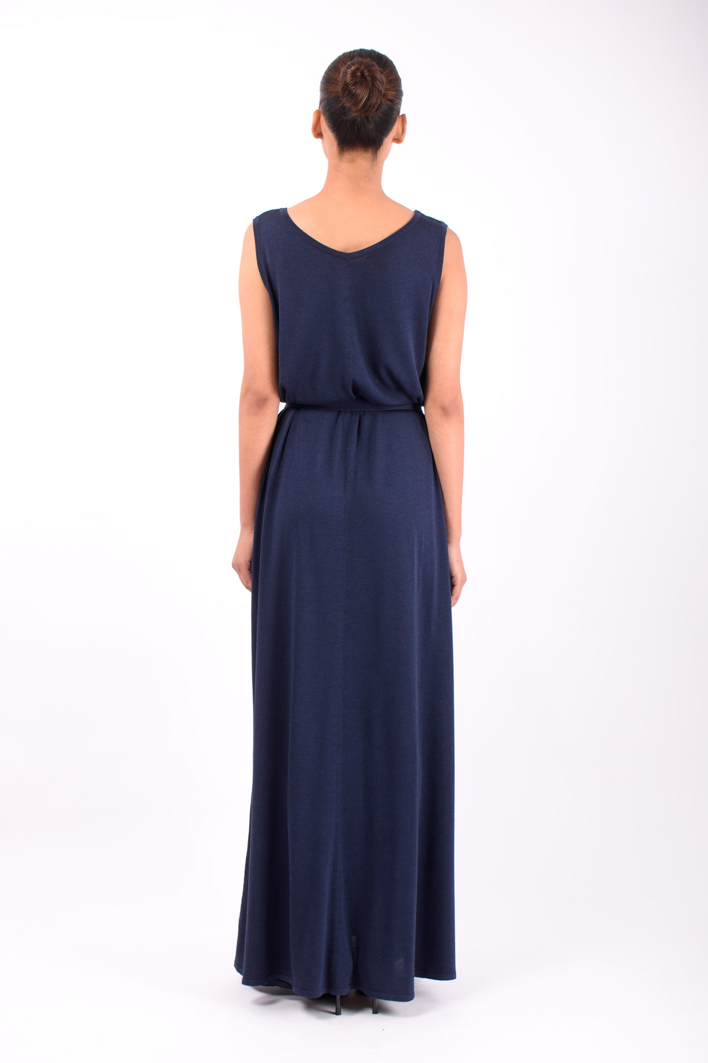 #1489 Sleeveless Boatneck Dress in Silk and Organic Cotton- Dark Blue — Lars Andersson, view 3