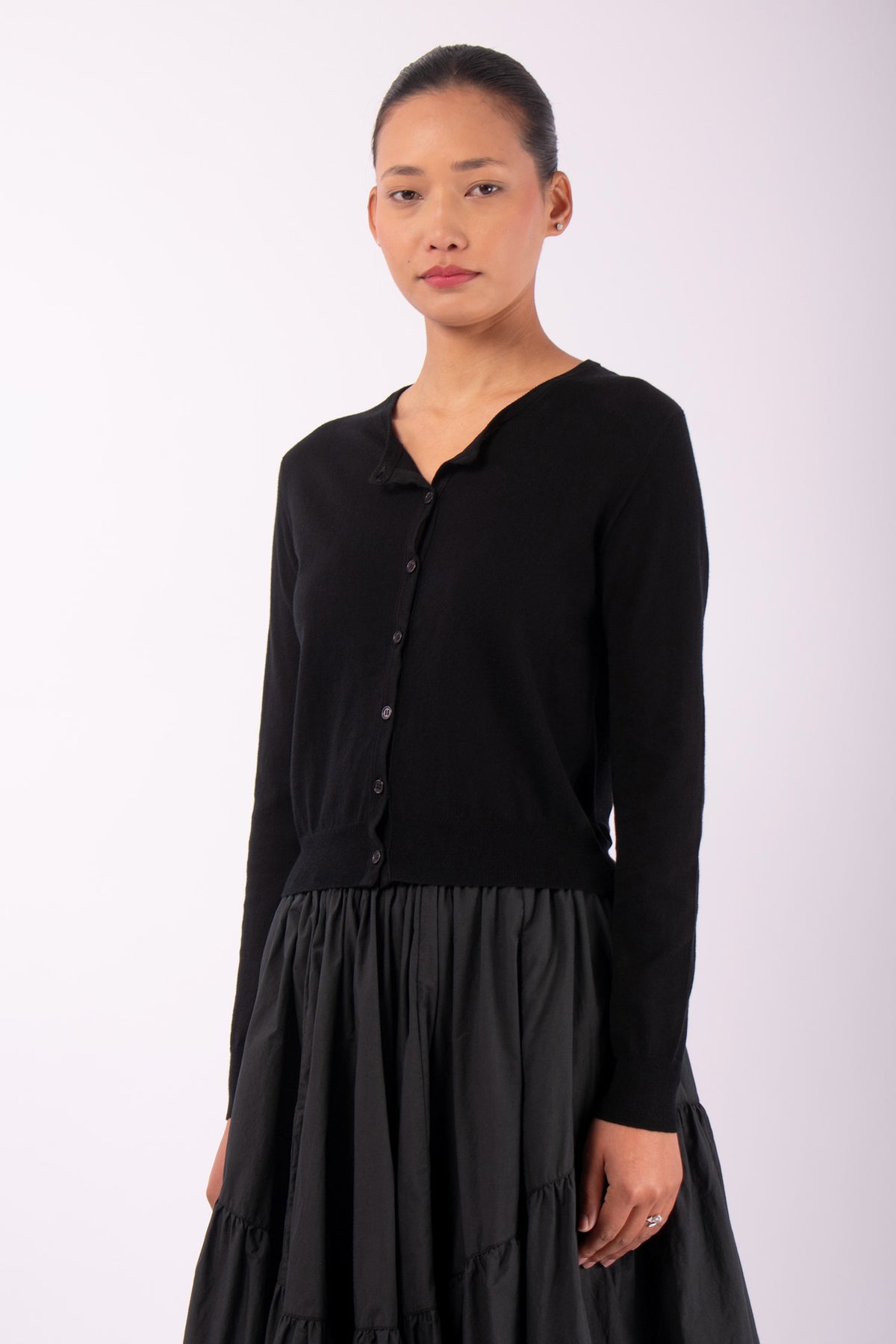 #592 Cropped Cardigan in Organic Cotton- Black — Lars Andersson, view 2