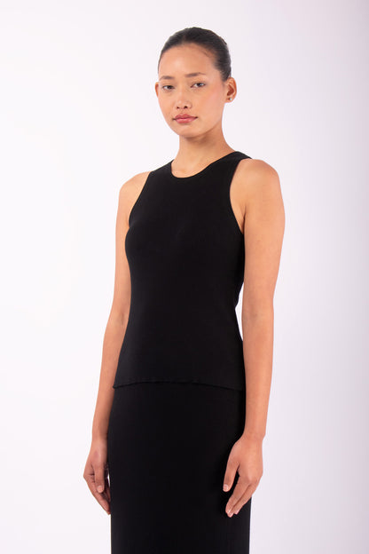 #952 Cropped Layering Tank in Organic Cotton-Black — Lars Andersson, view 2