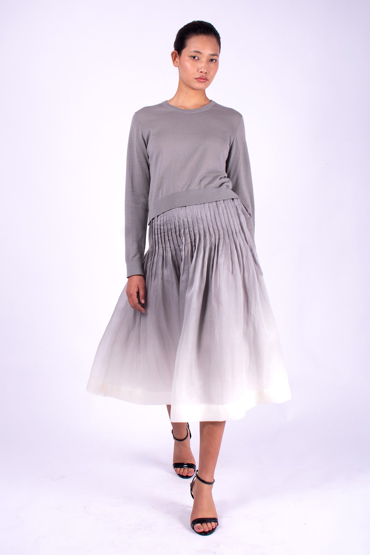 #1350 Cropped crewneck sweater in organic cotton