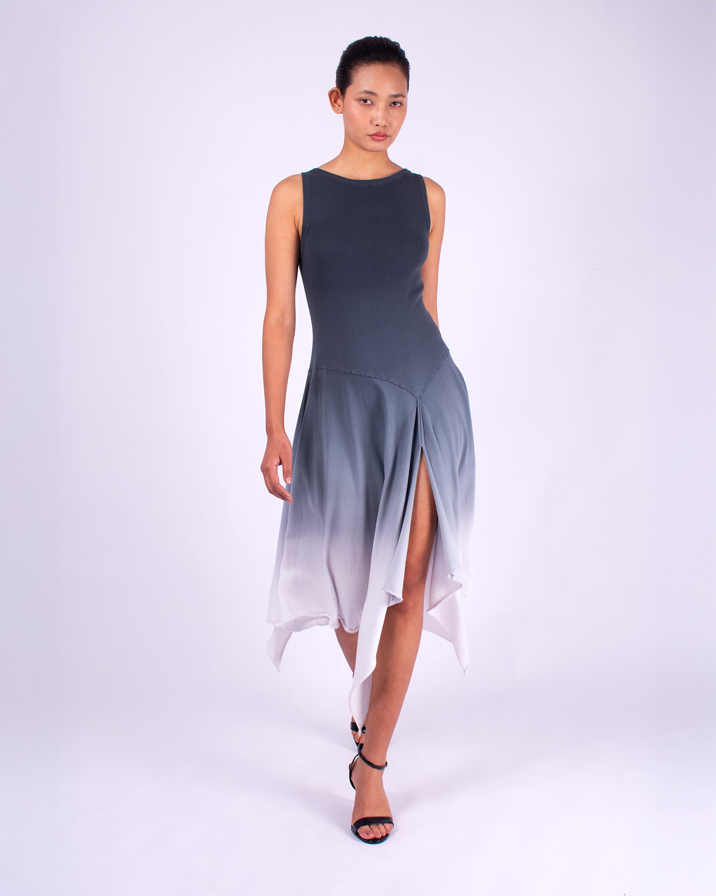 #1140 Sleeveless handkerchief dress in organic cotton
