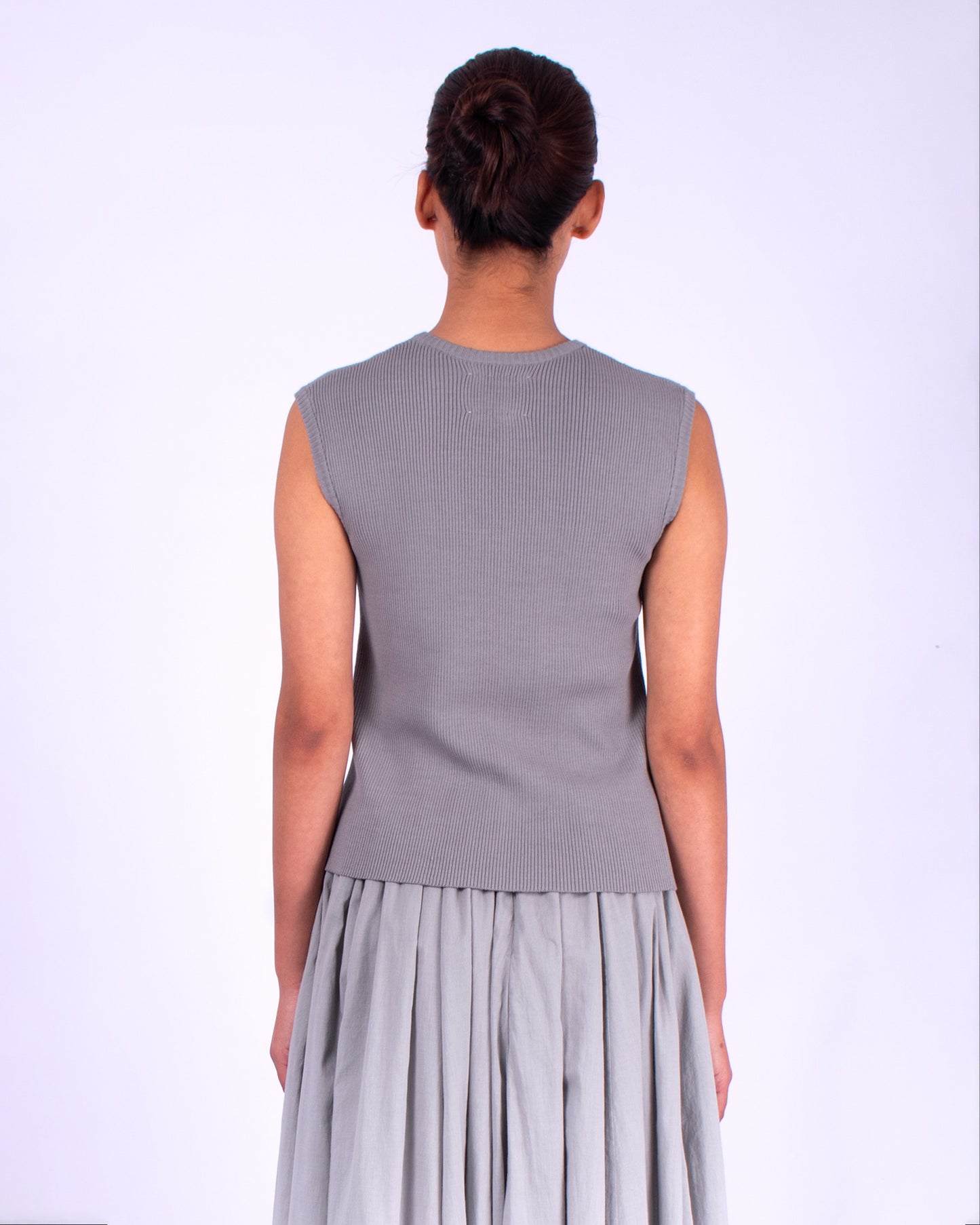 #1004 Cropped muscle tank 2x1 rib in organic cotton