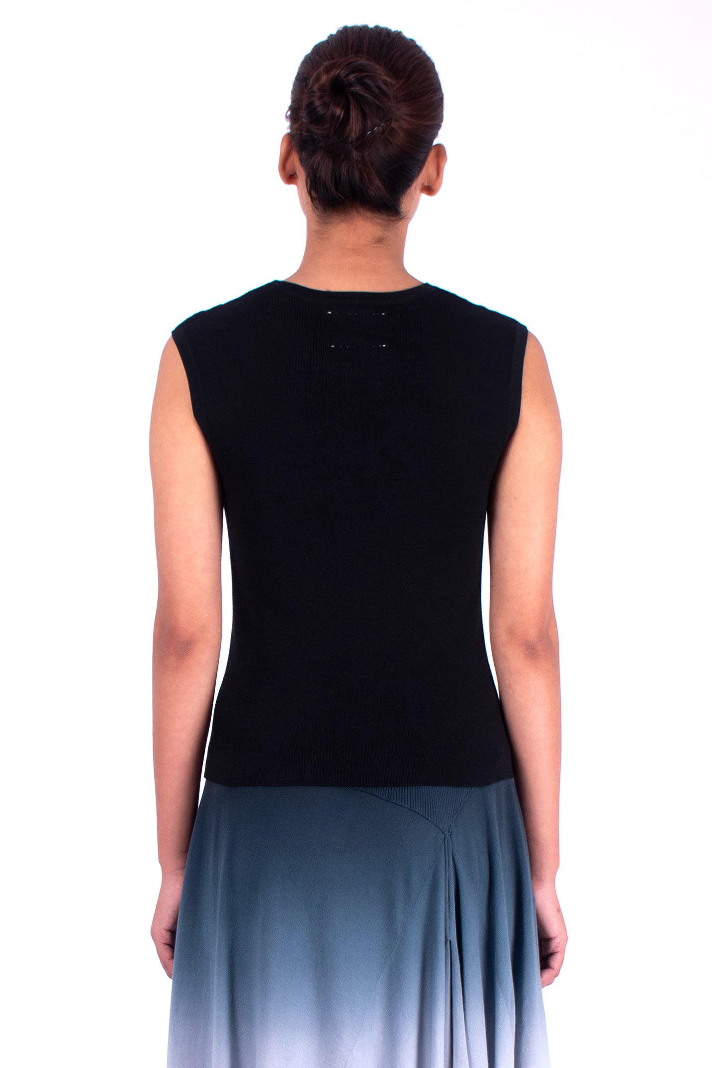 #1005 Cropped Muscle Tank 1x1 Rib In Organic Cotton- Black — Lars Andersson, view 3