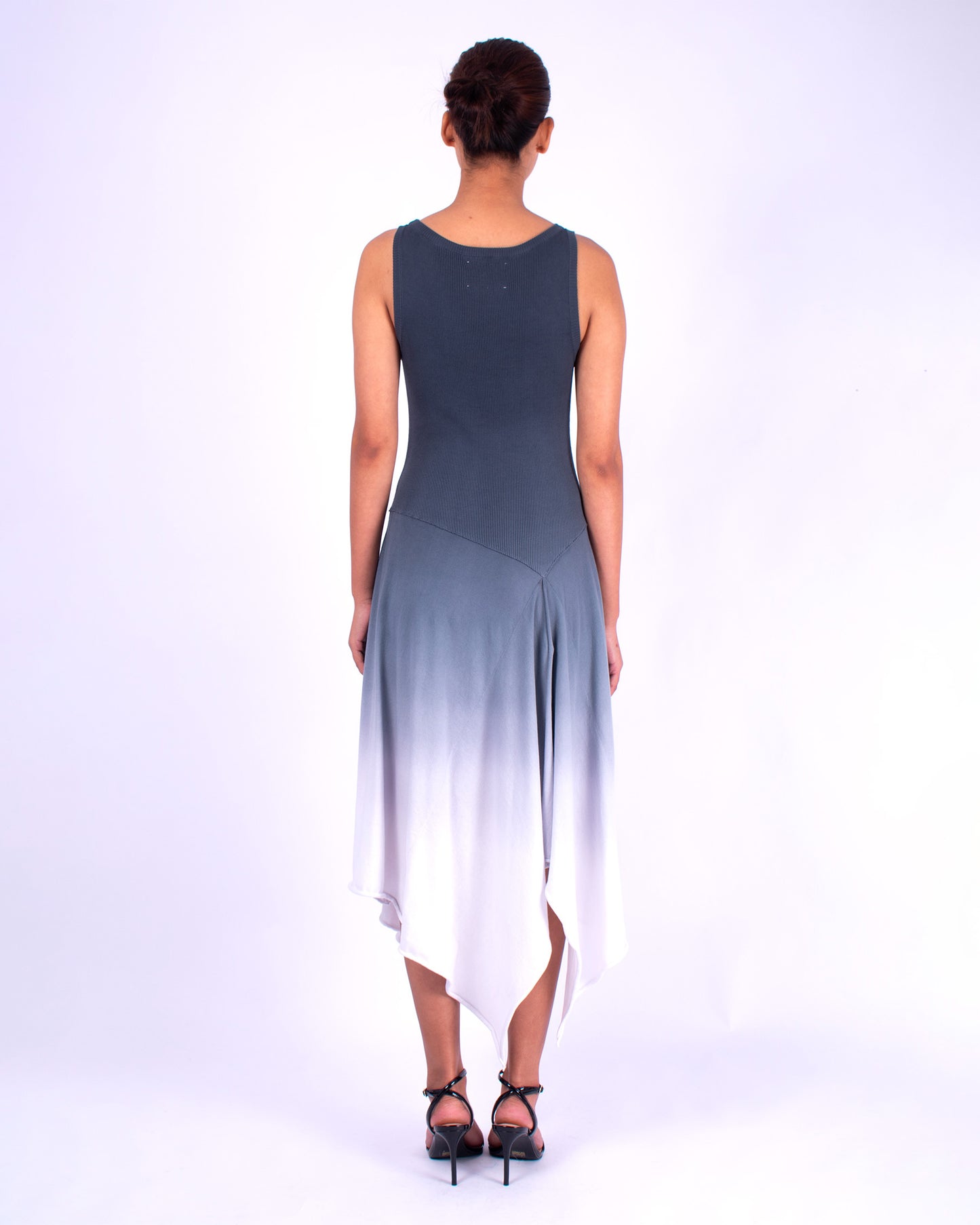 #1140 Sleeveless handkerchief dress in organic cotton