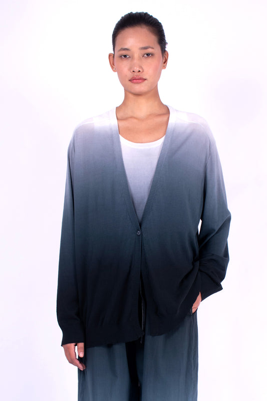 #1205 Oversized v-neck cardigan in organic cotton