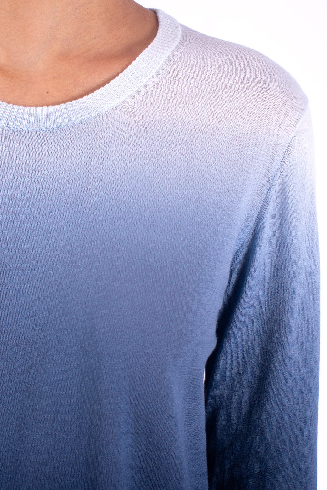 #1350 Cropped Crewneck Sweater In Organic Cotton- Blue Carlo Ombre — Lars Andersson, view 4