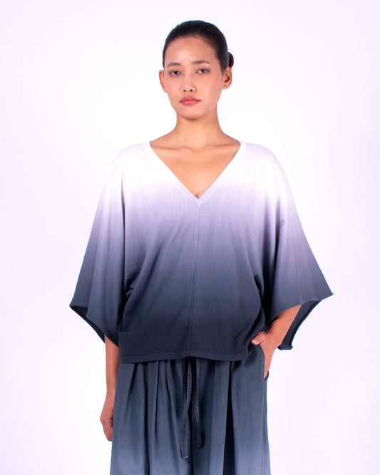 #903 V-neck wing sleeve top in organic cotton