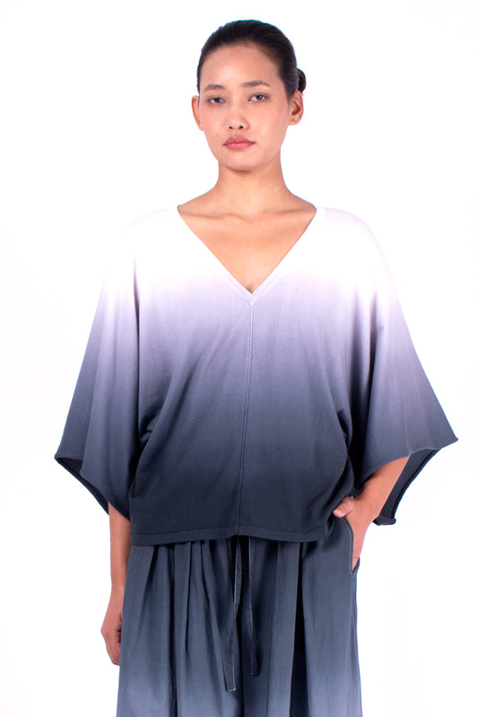#903 V-neck wing sleeve top in organic cotton