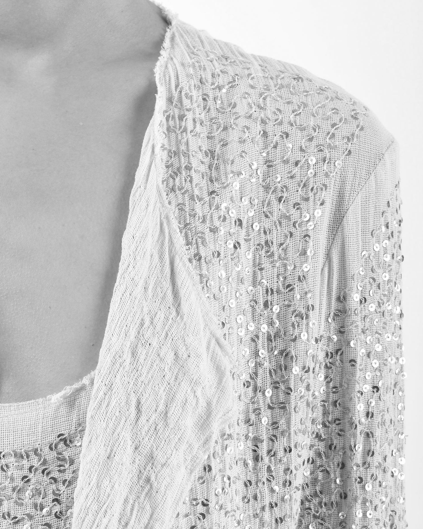 #977 Metal sequin cropped cardigan black/silver