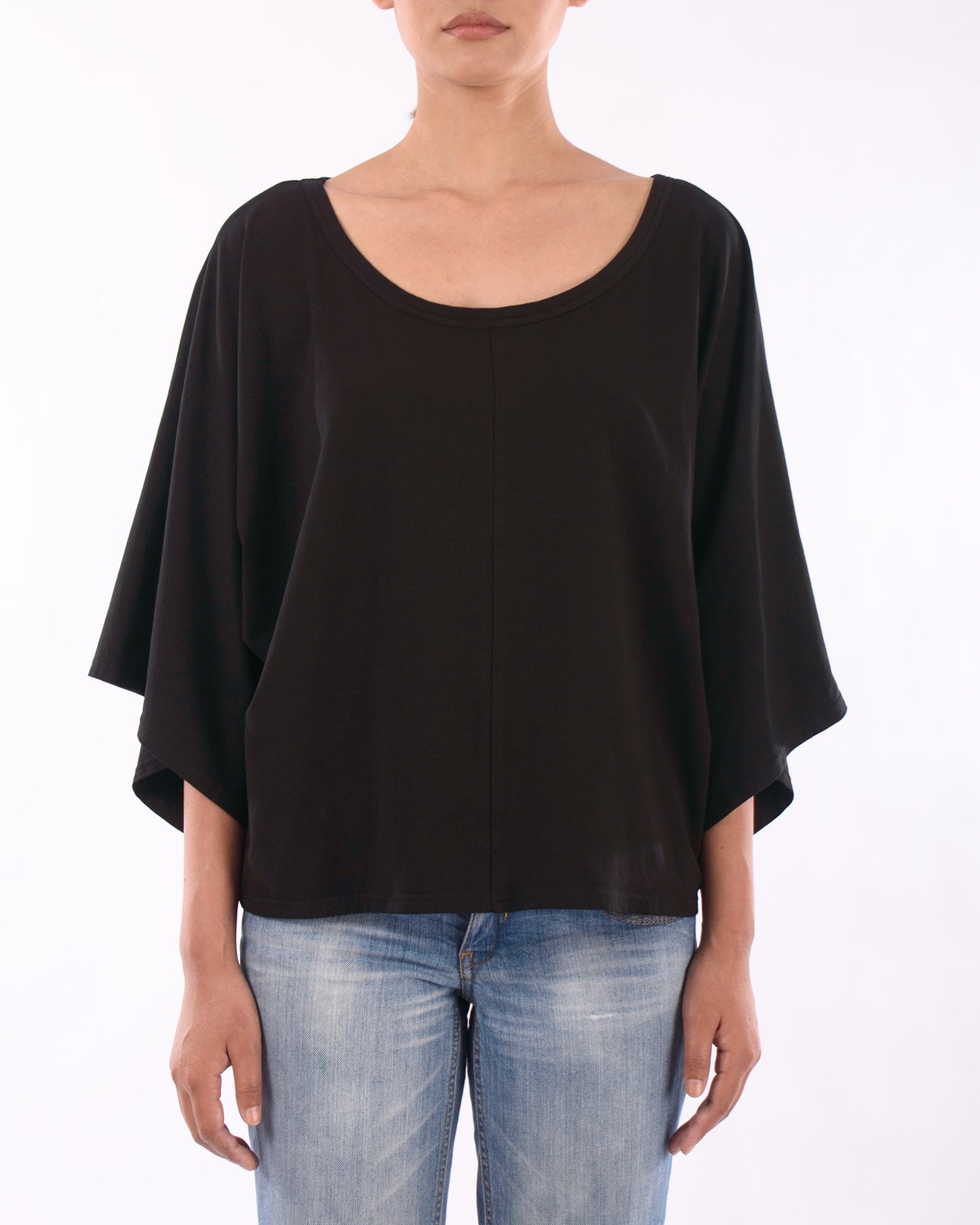 #CS004 Scoop-neck wing sleeve top in organic cotton jersey